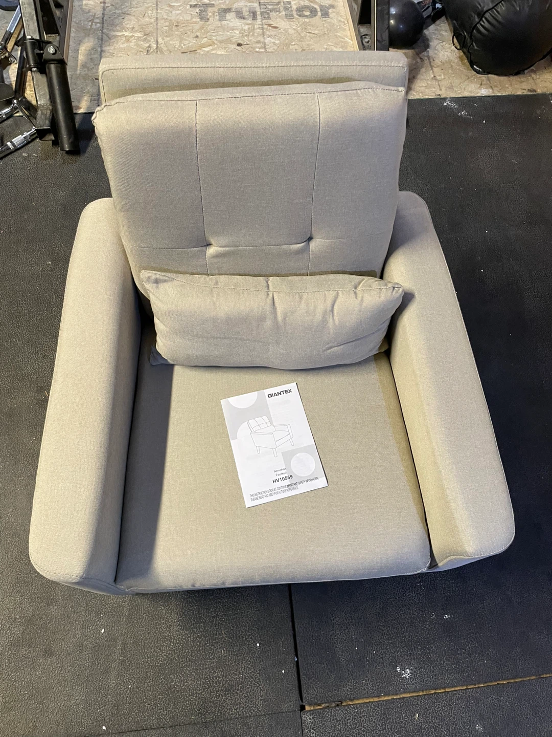 Giantex HV10013 Armchair - brand new, never sat on - photo 3