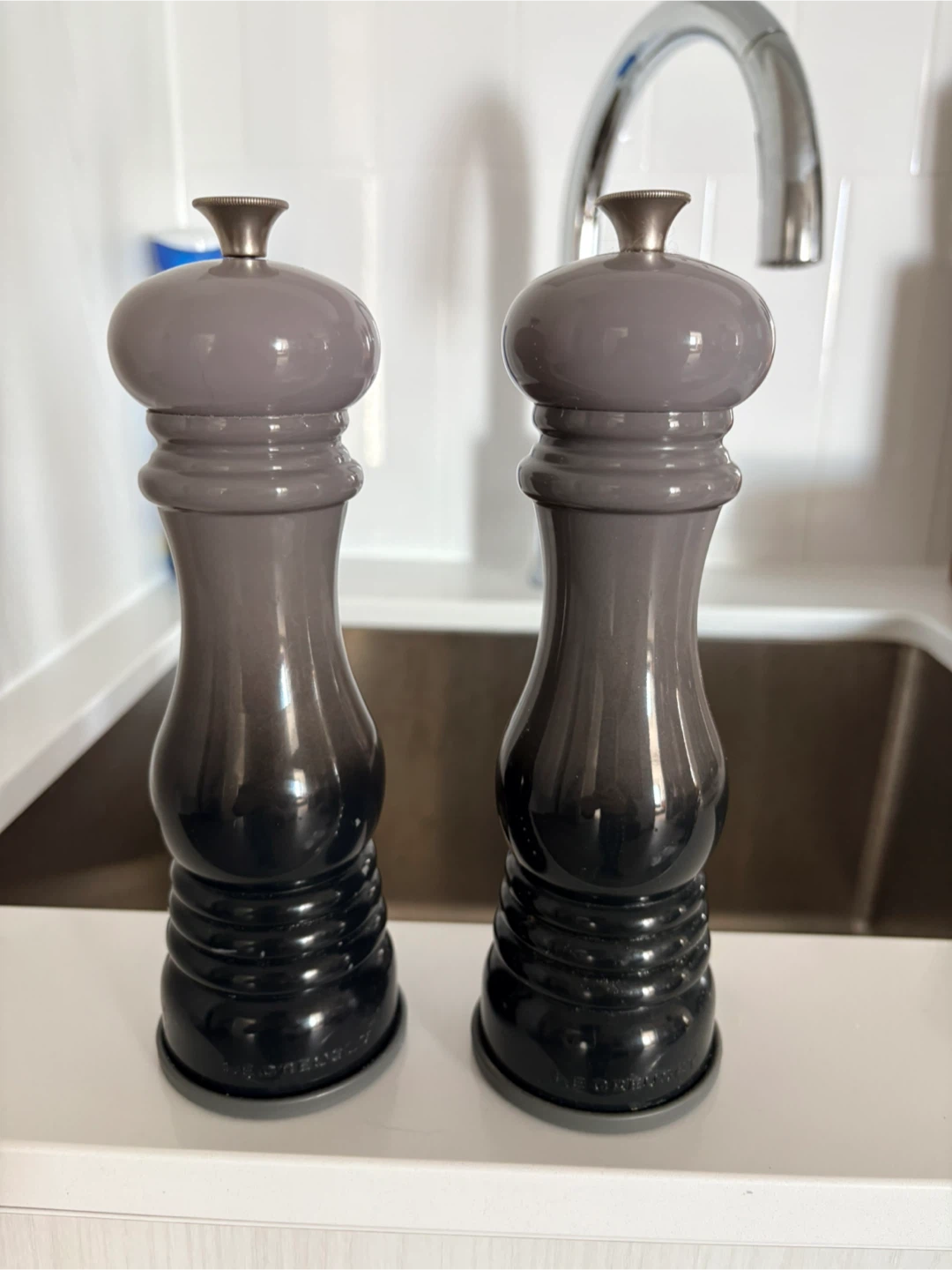 Le Creuset Salt and Pepper Mill Set