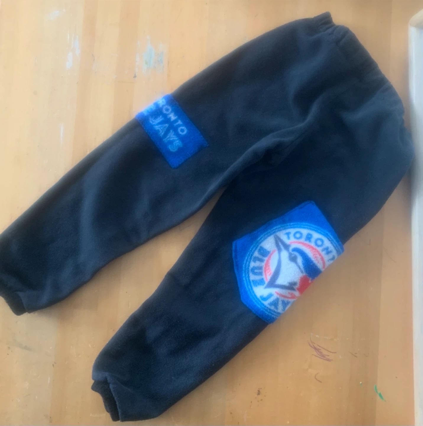 3 Boys’ Black sweatpants with Toronto Blue Jays logos
