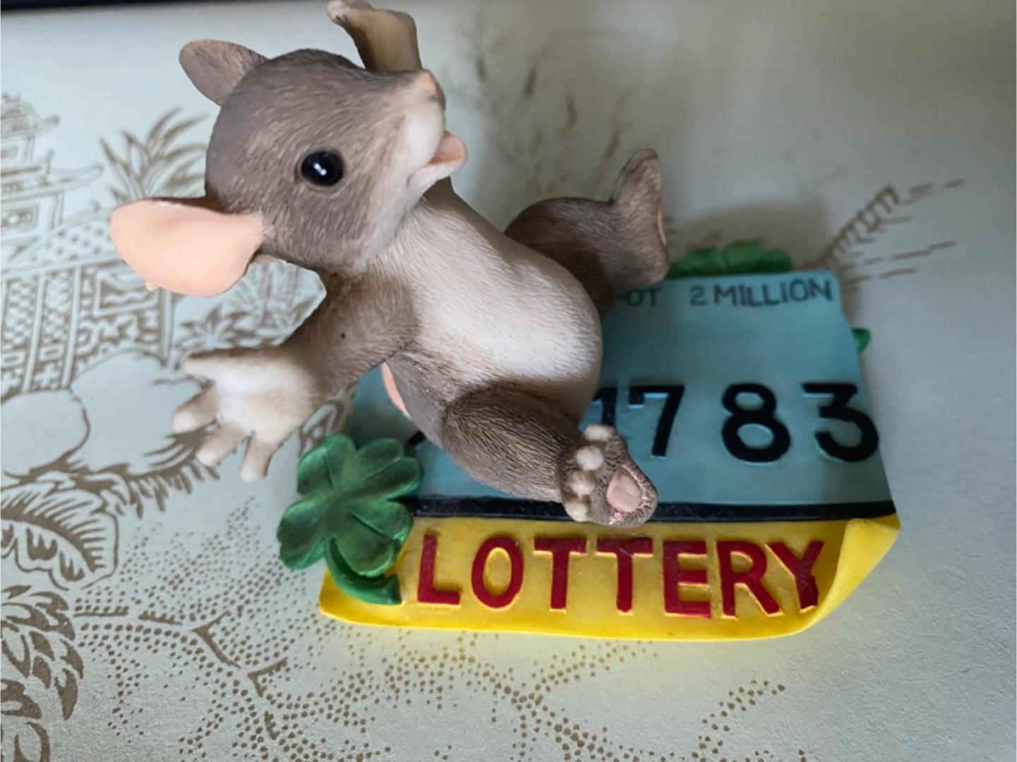Charming Tails "Jackpot" Figurine - photo 2