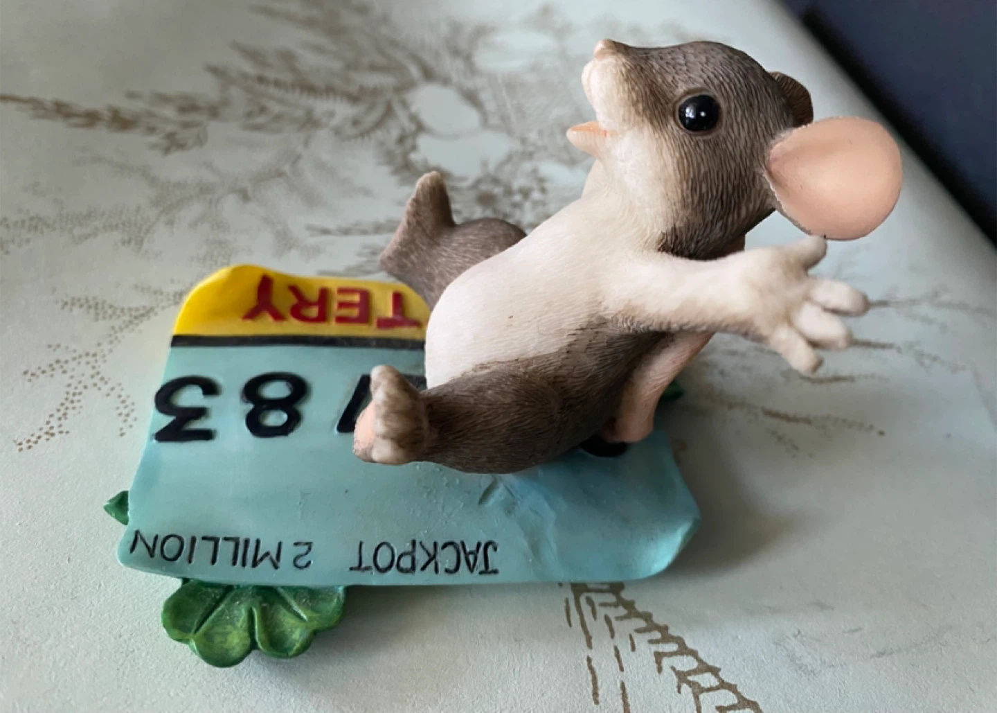 Charming Tails "Jackpot" Figurine - photo 5