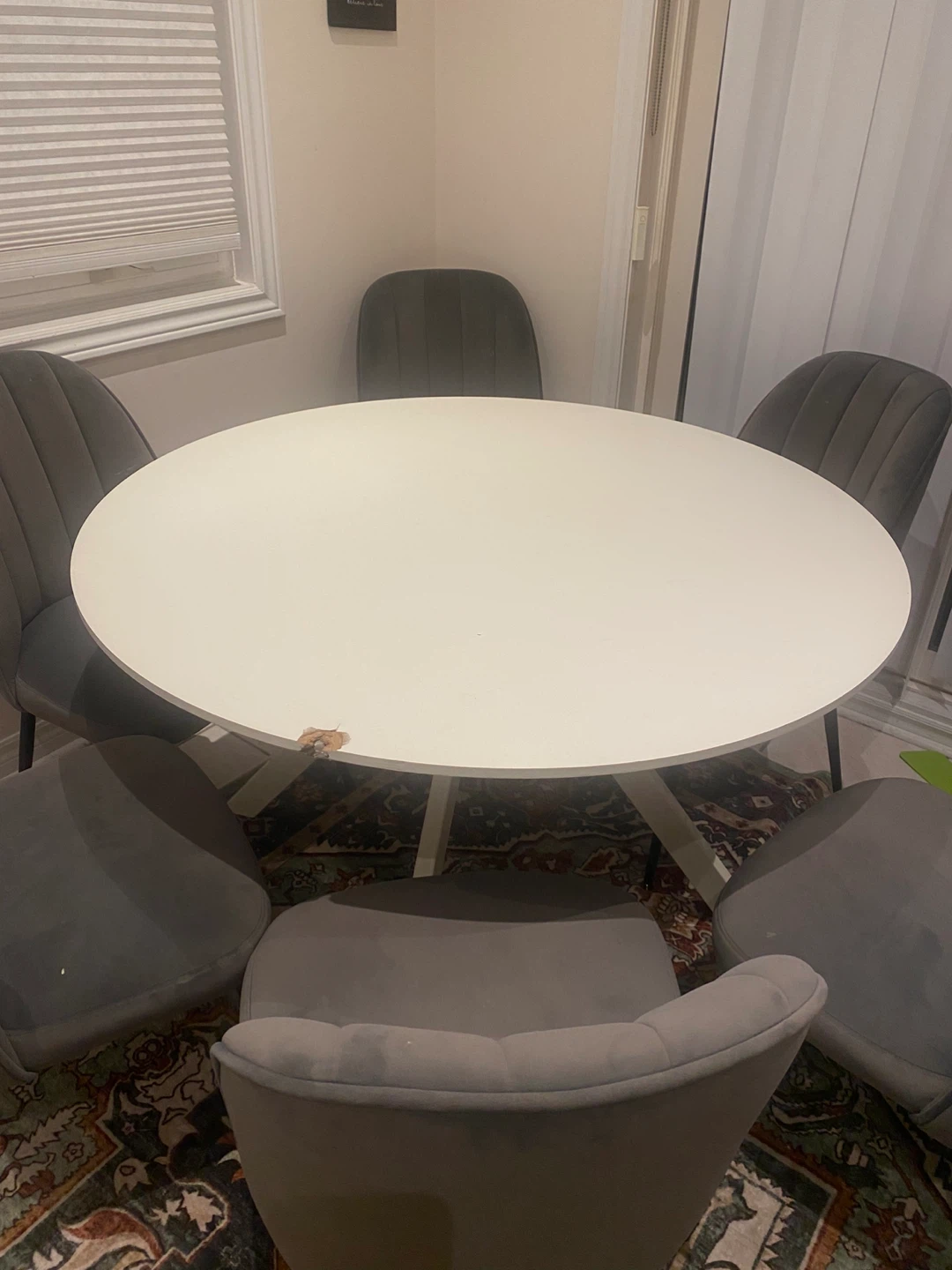 Round White Dining Table