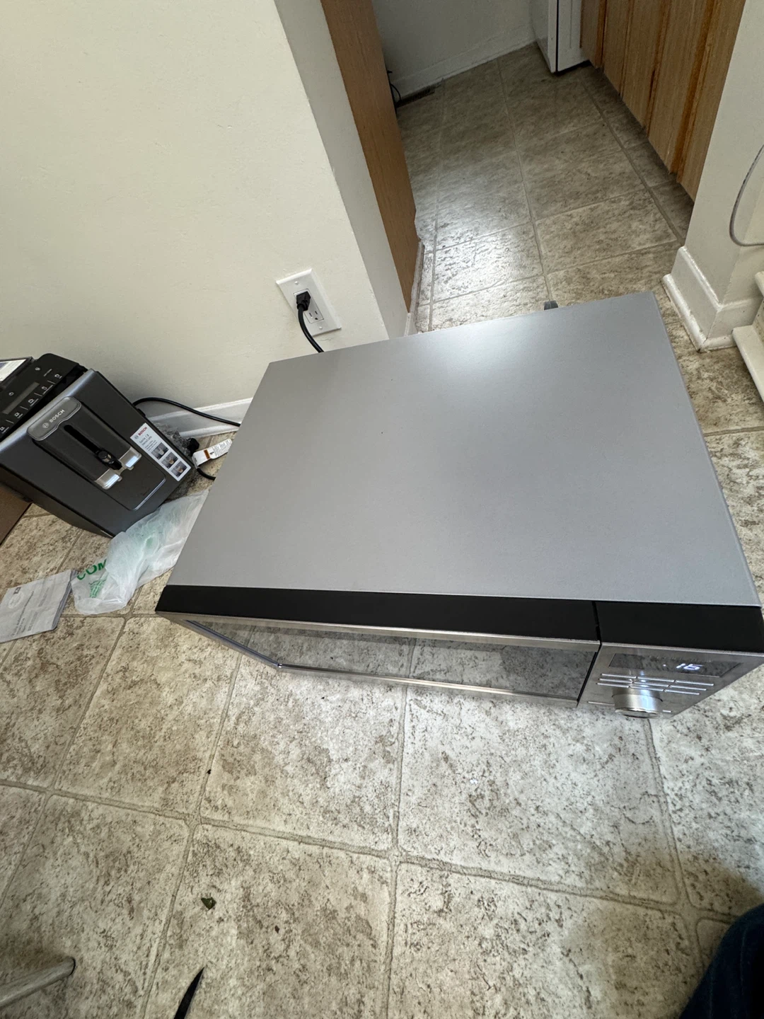 Panasonic Genius 1100W Microwave - photo 2