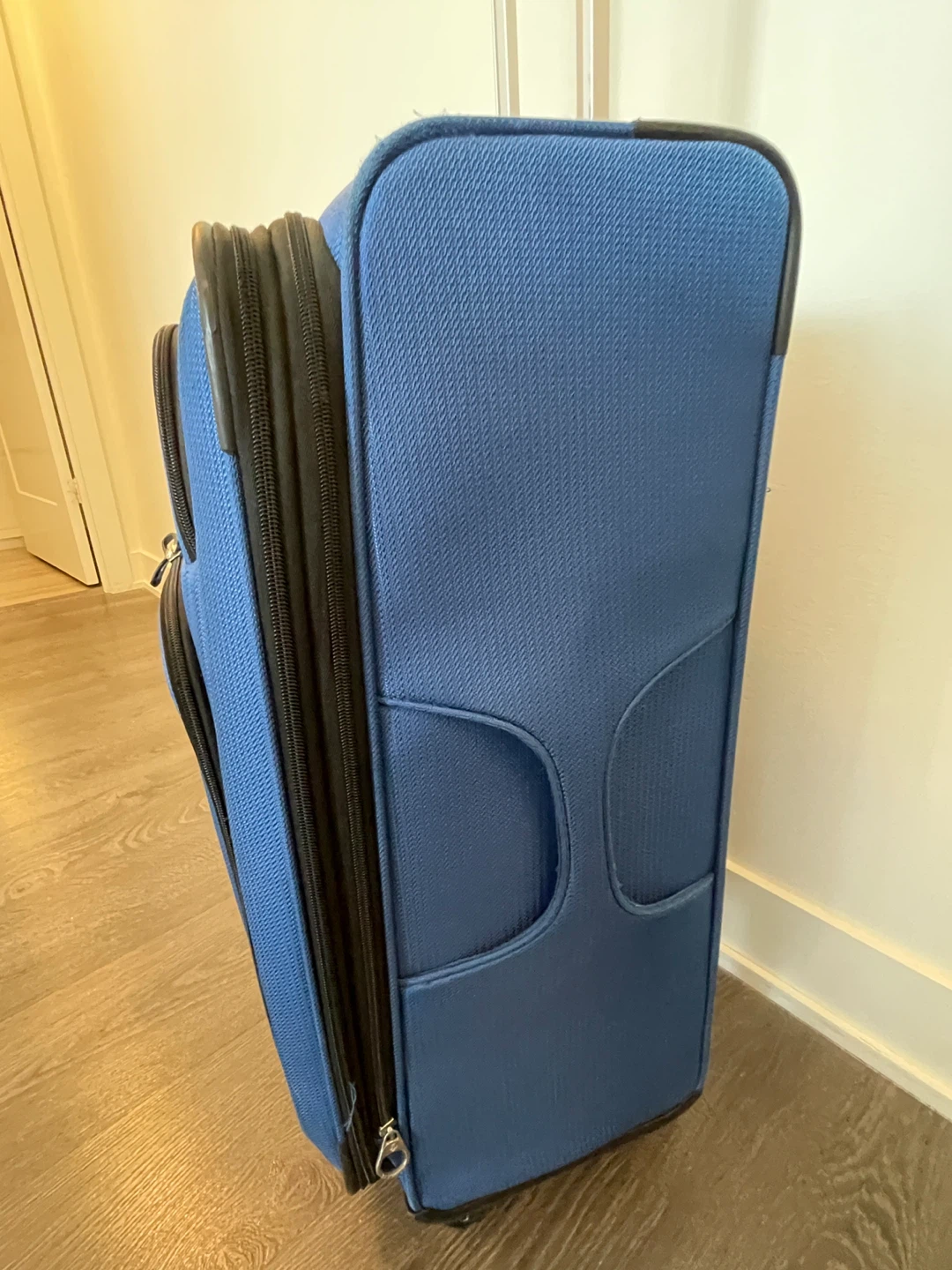 Samsonite Medium Checked Suitcase - photo 2