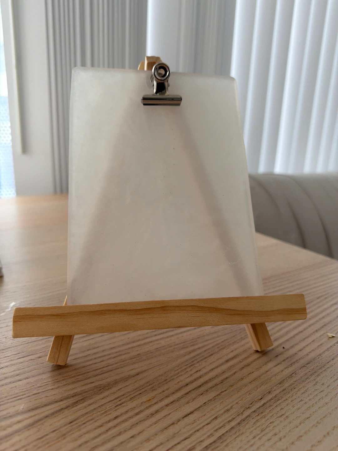 Mini Easel with Clip