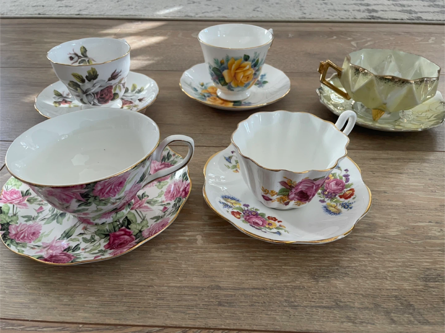 Vintage Tea Cups & Saucers Set x5 - photo 2