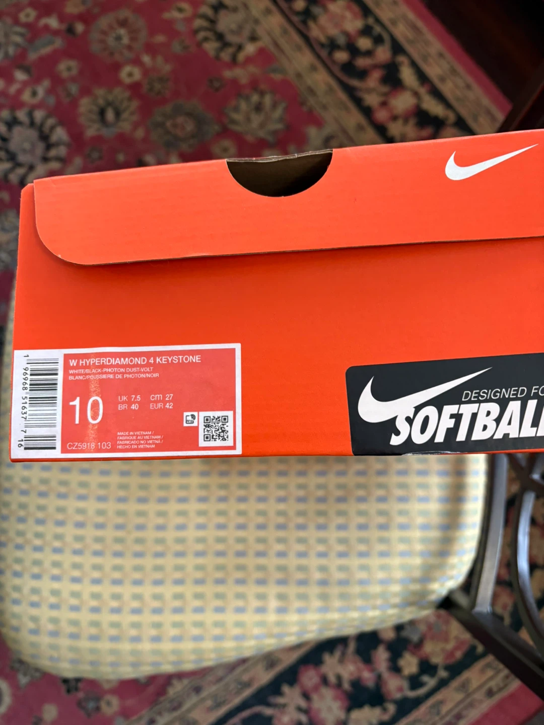 WOMENS Nike Hyperdiamond 4 Keystone Softball Cleats - Size 10