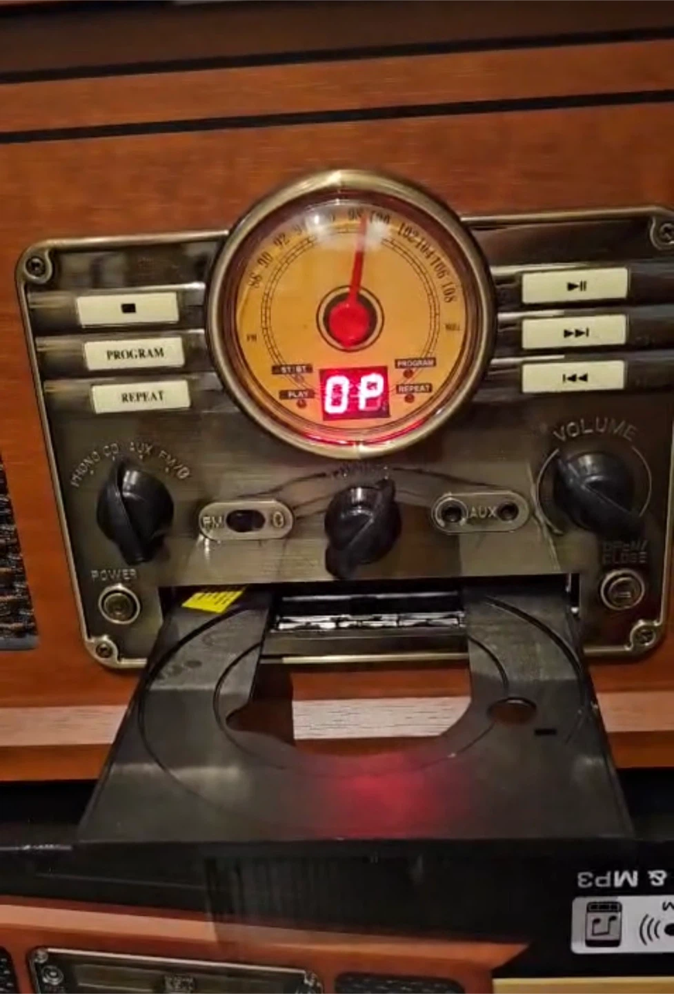 Innovative Tech 6-in-1 Nostalgic Entertainment Center - photo 3