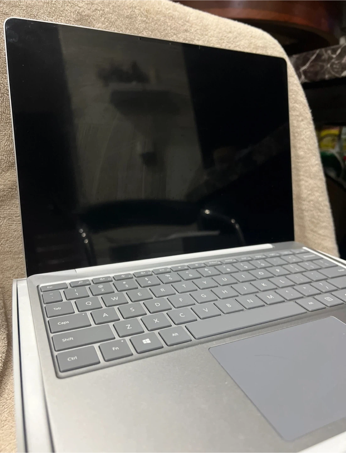 Microsoft Surface Laptop Go (10th gen) - photo 3