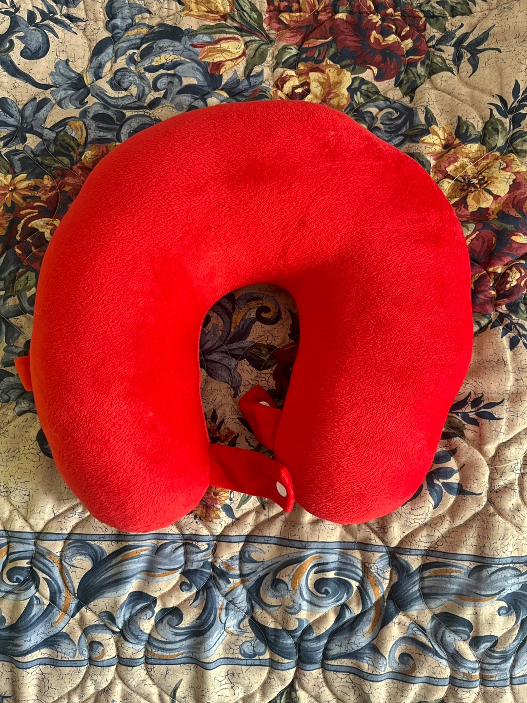 Travel Neck Pillow - Yellow and Red - photo 3