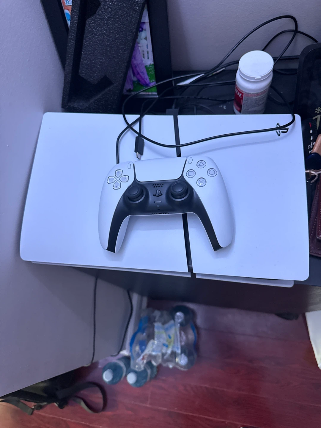 PlayStation 5 (PS5) Fortnite Edition - Like New! - photo 2