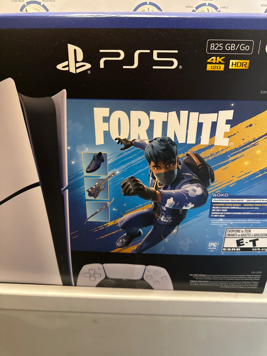 PlayStation 5 (PS5) Fortnite Edition - Like New! - photo 3