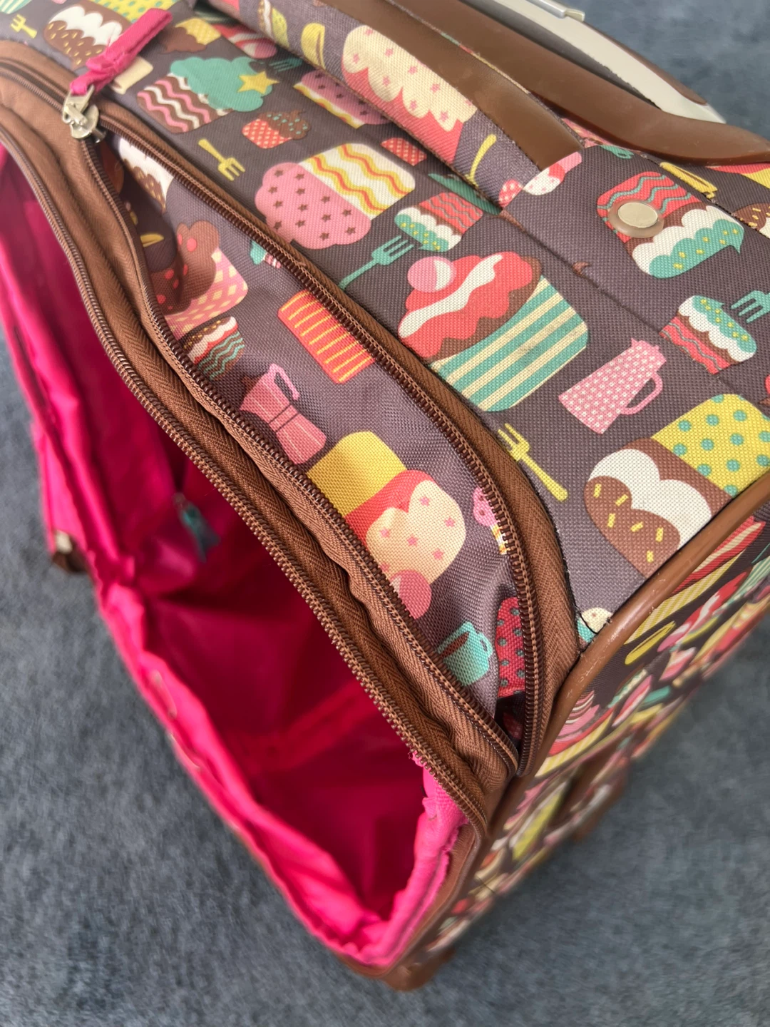 Itty Bitty Cupcake Rolling Suitcase - photo 4
