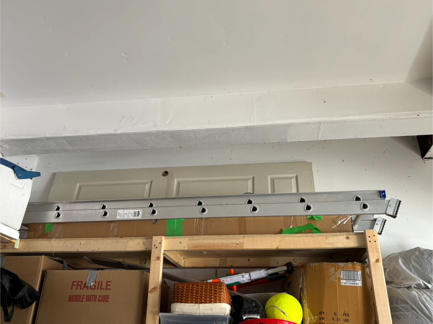 MOVING SALE. NEED GONE. 16ft Ladder