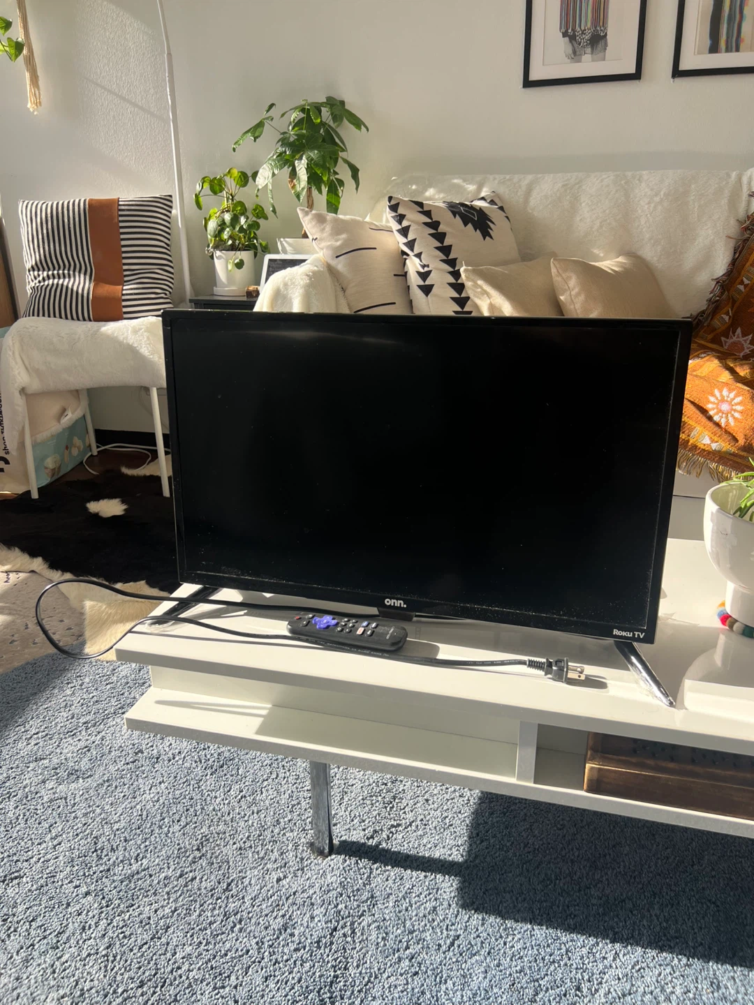 onn. Roku TV