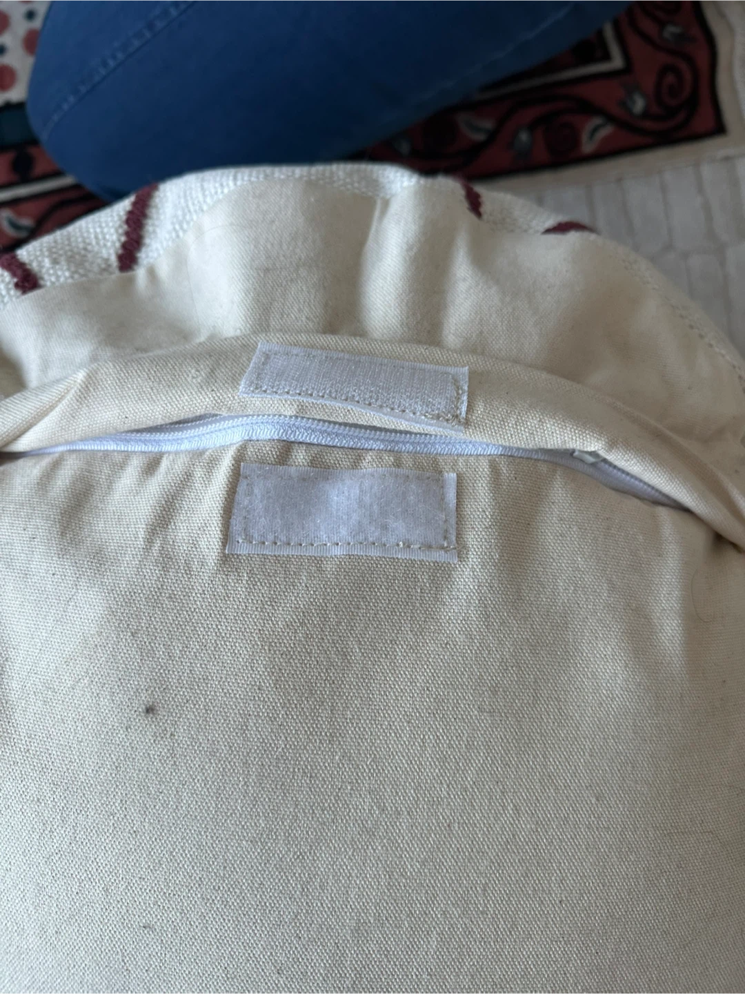 White & Maroon Patterned Pouf Ottoman - photo 5