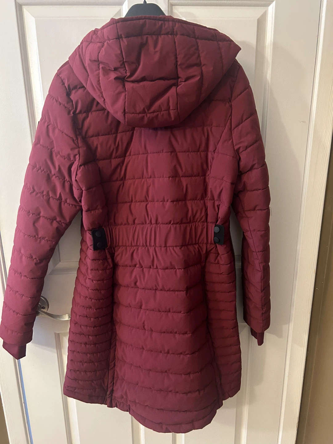 Like New! Lolë Puffer Jacket - Burgundy, Size M - photo 2