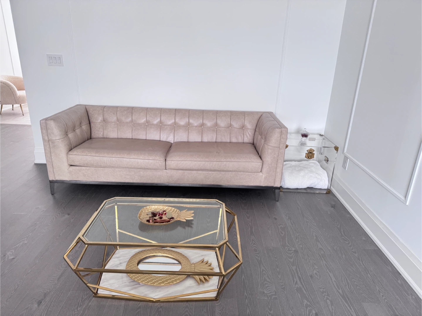 Leather Beige Sofa - Great Condition! - photo 3