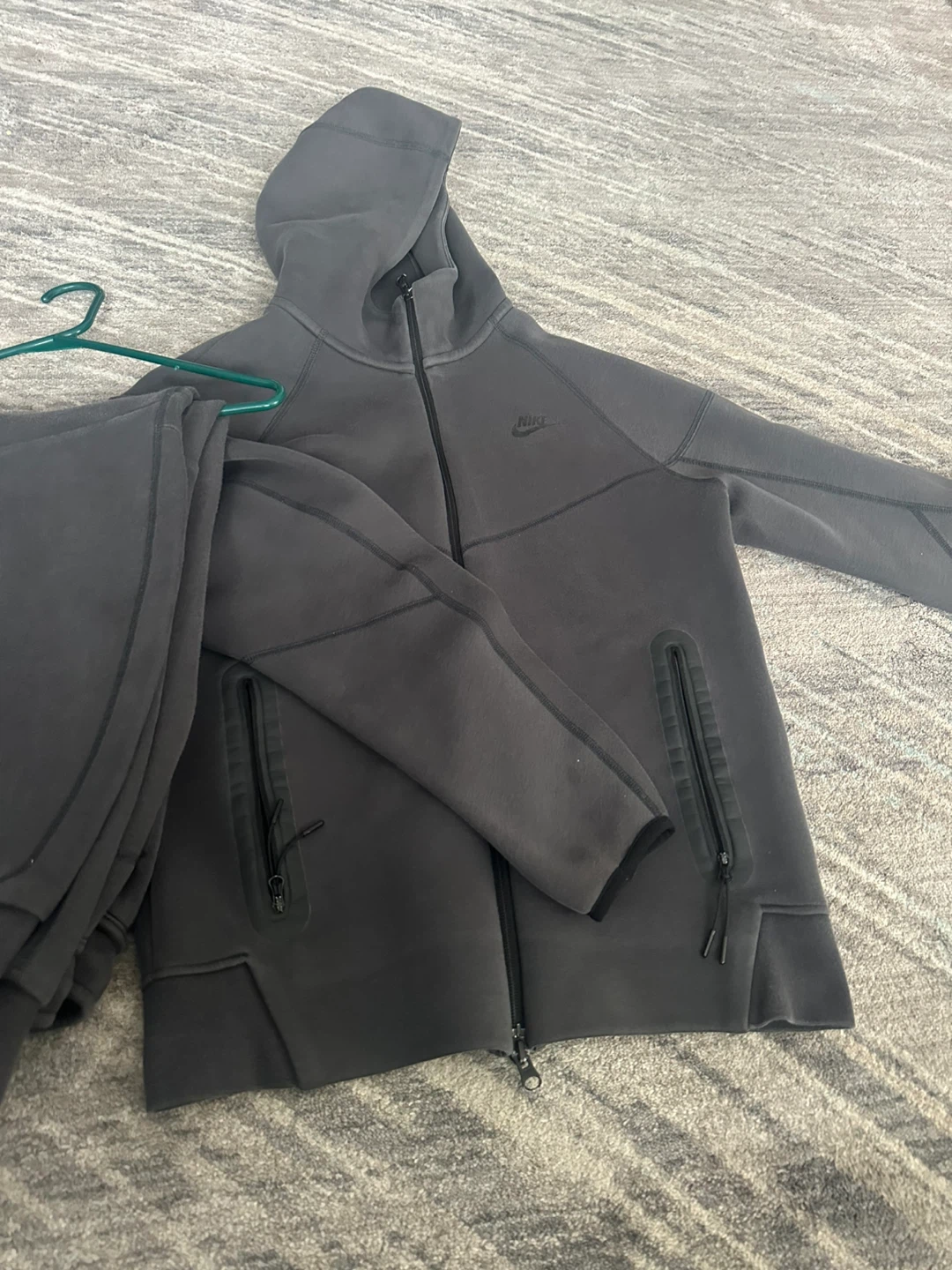Nike Tech Fleece Dark Grey Set men’s