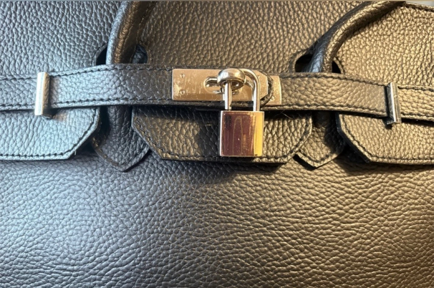 🖤 Black Genuine Italian Leather Handbag – Timeless Elegance - photo 5
