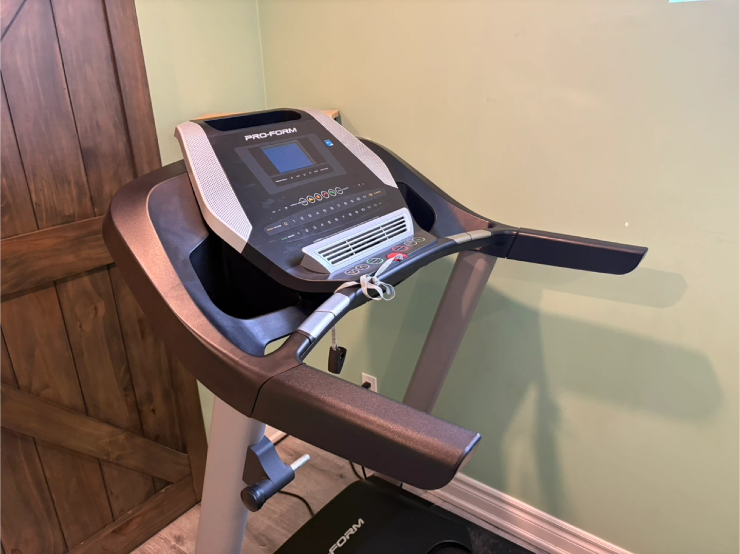 Pro-Form 705 CST Treadmill - photo 2