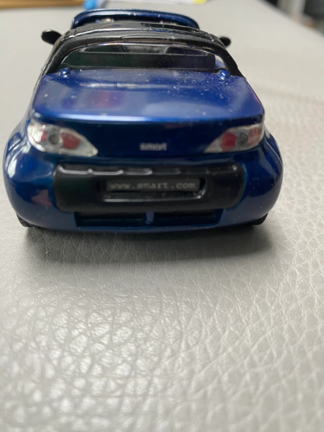 Maisto Smart Roadster 1/31 Scale - photo 3