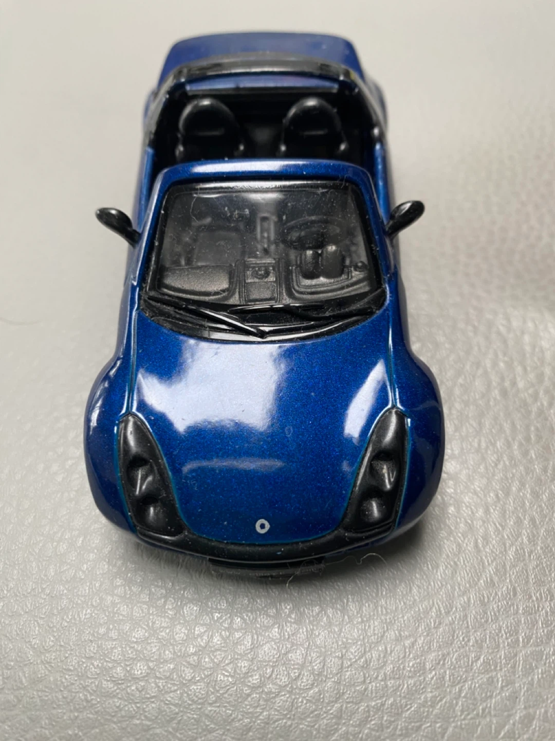 Maisto Smart Roadster 1/31 Scale