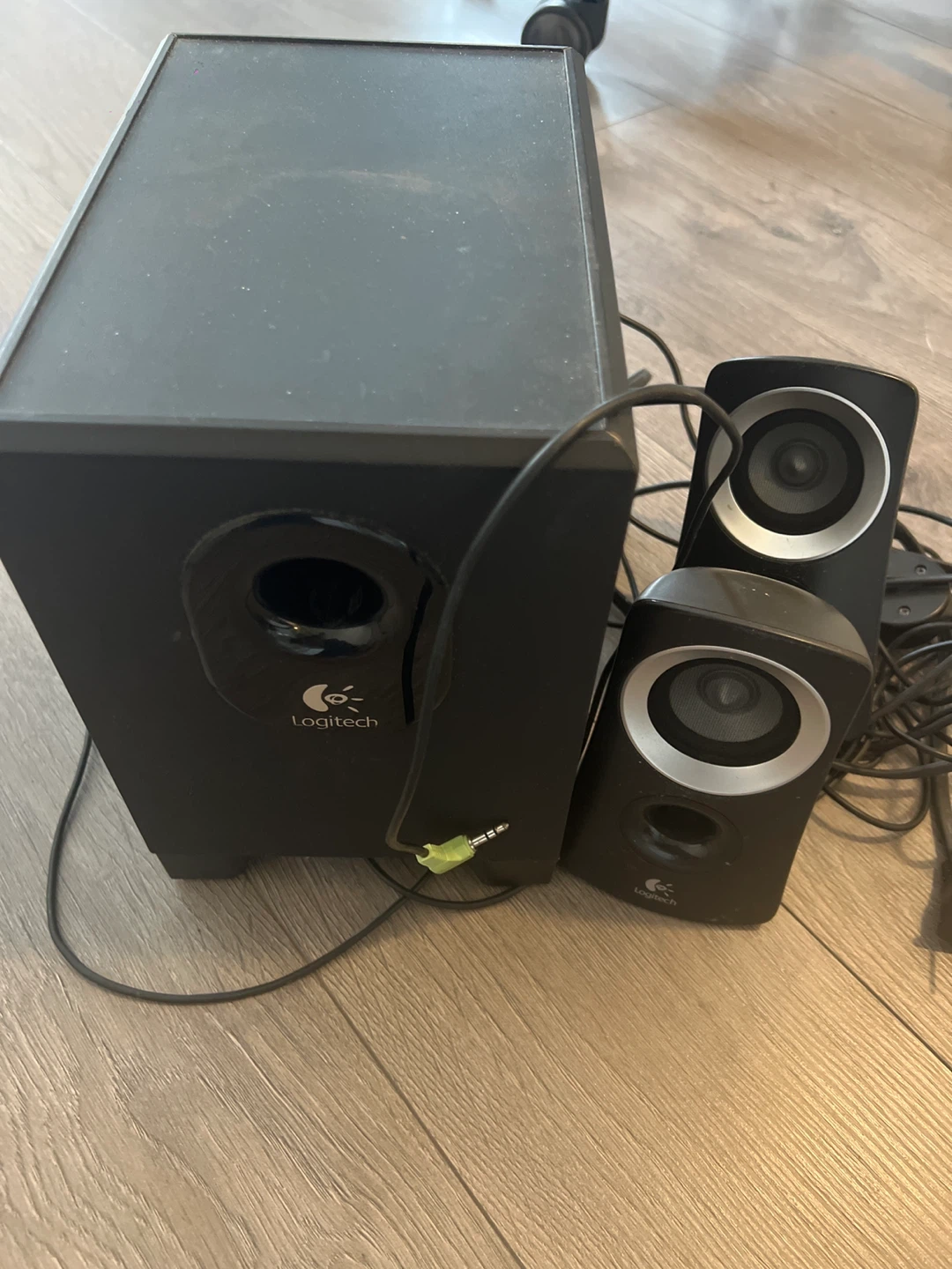 Logitech 2.1 Speaker System