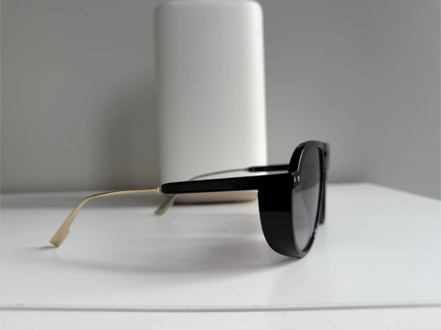Dior Black Sunglasses - photo 2