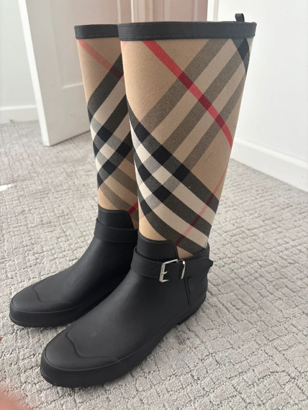 Burberry Check Rain Boots - Size 39 - photo 3