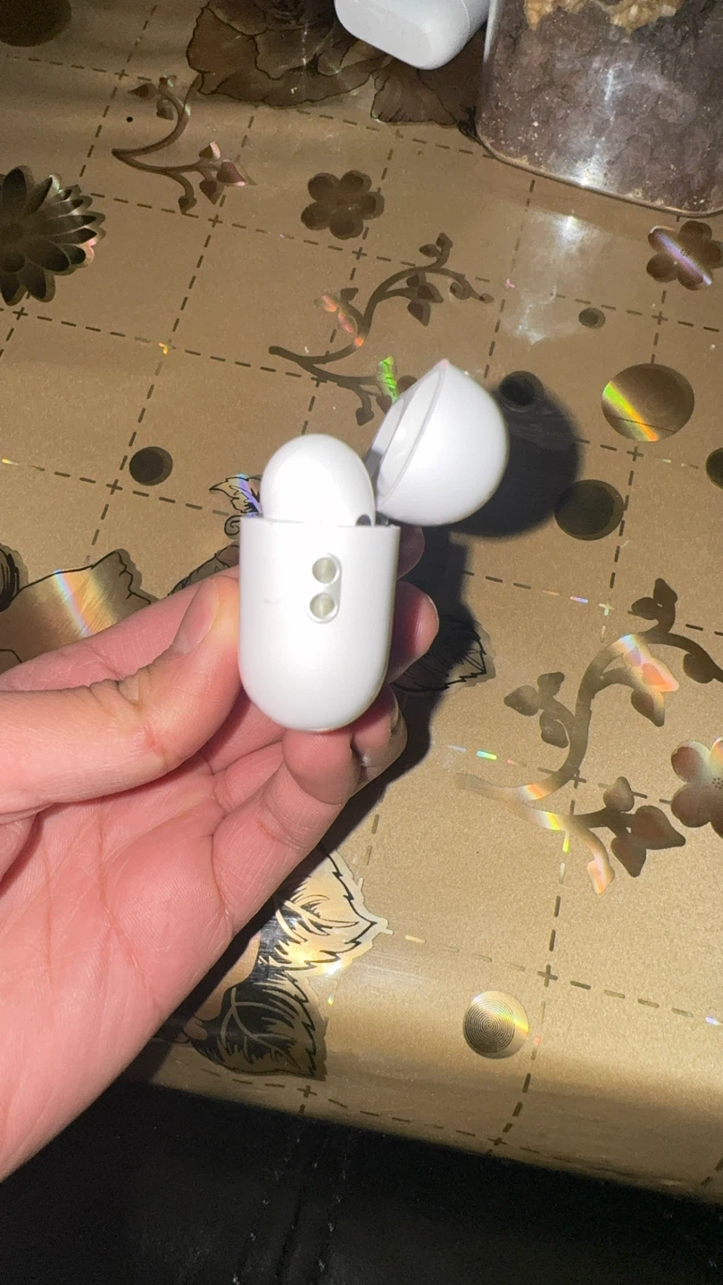 Apple AirPods Pro 3 - photo 3