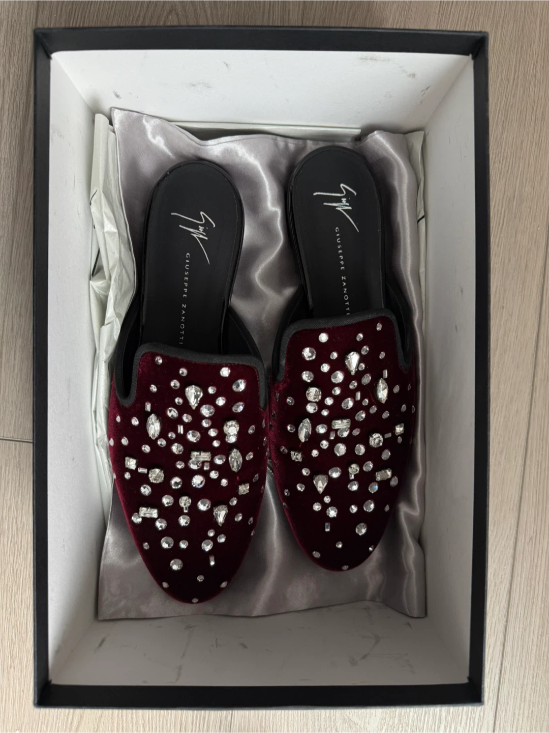 Giuseppe Zanotti Elsa Crystal Velvet Mules - photo 2