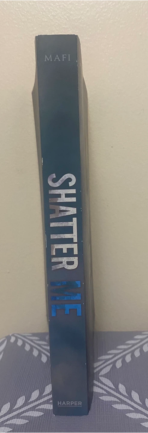 Shatter Me by Tahereh Mafi - photo 2