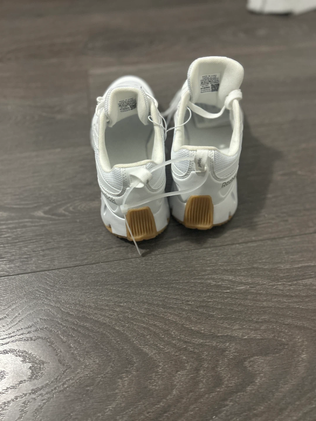Reebok women’s Leather White Sneakers - photo 3