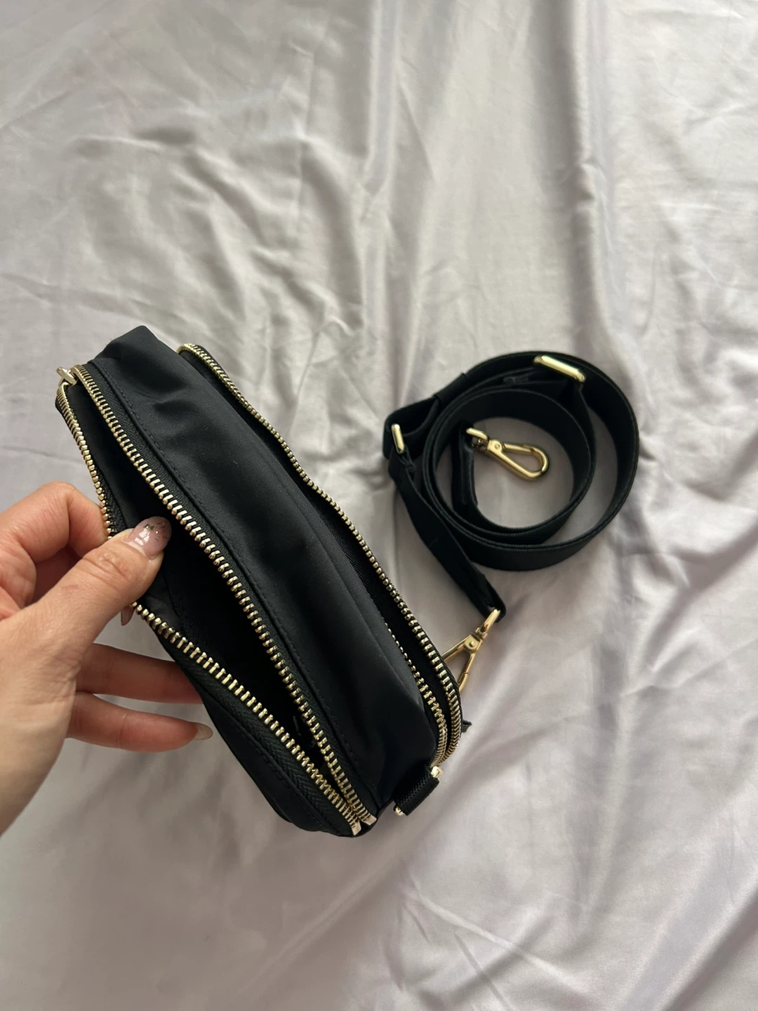 Lululemon Black Crossbody Bag - photo 5