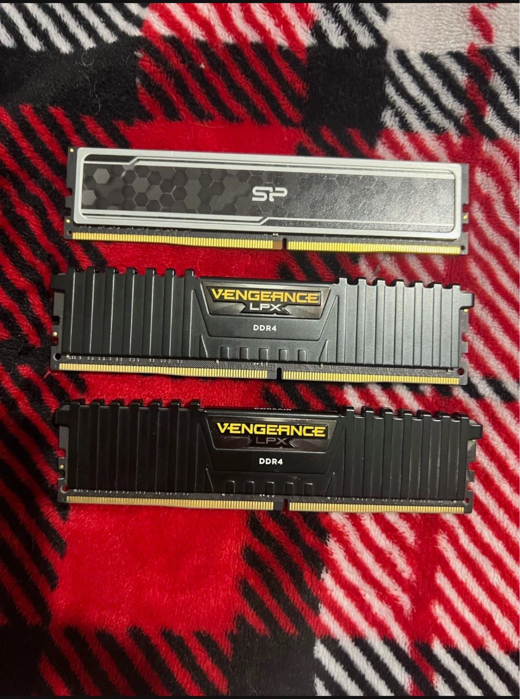 Ram 32gb and an extra 8gb