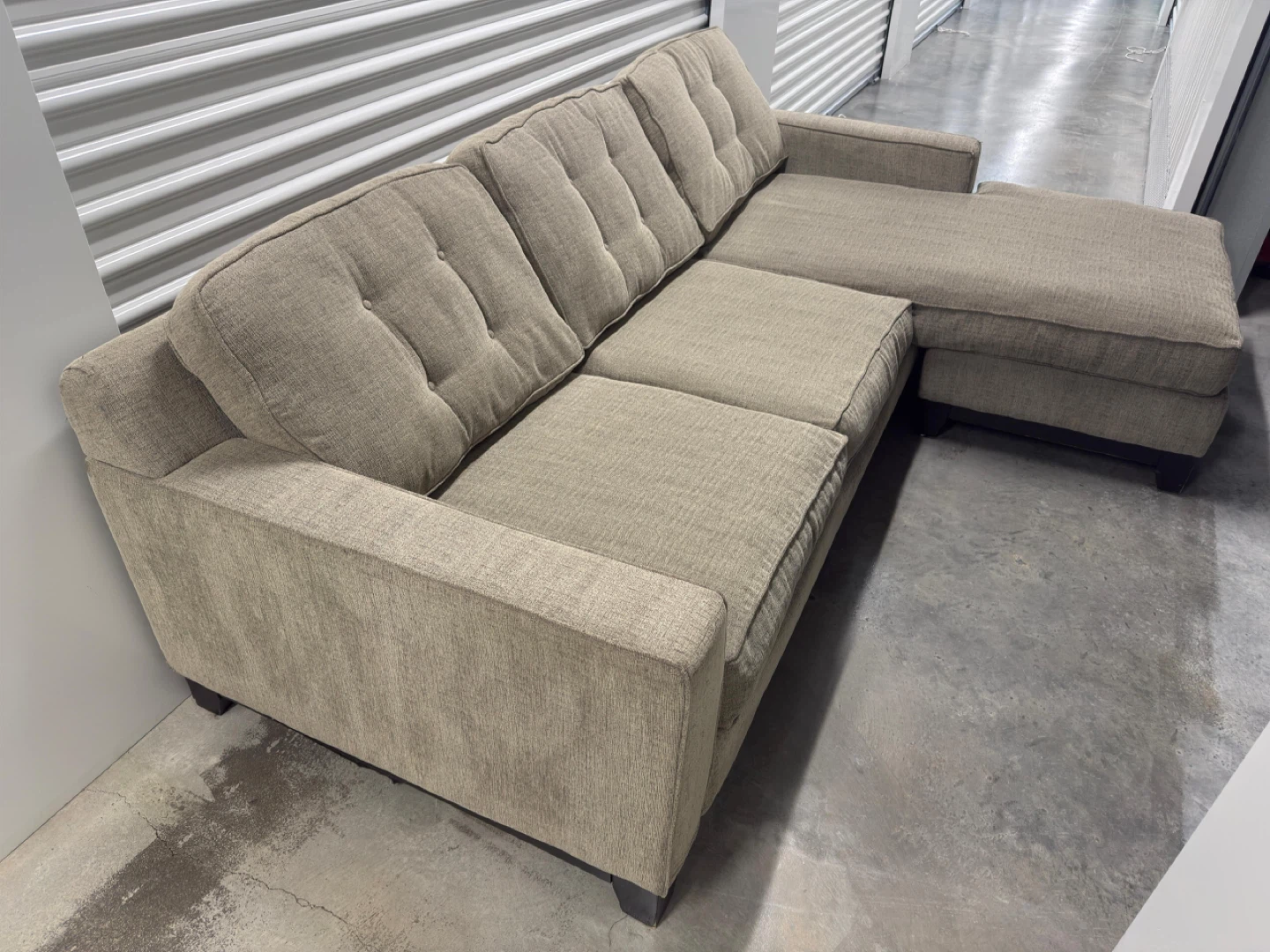 🚨Free Delivery Beige Sofa with Chase Clean and Odor Free - photo 3