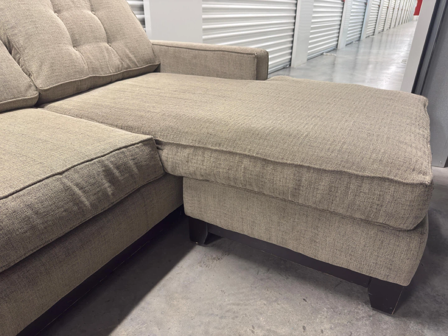 🚨Free Delivery Beige Sofa with Chase Clean and Odor Free - photo 4