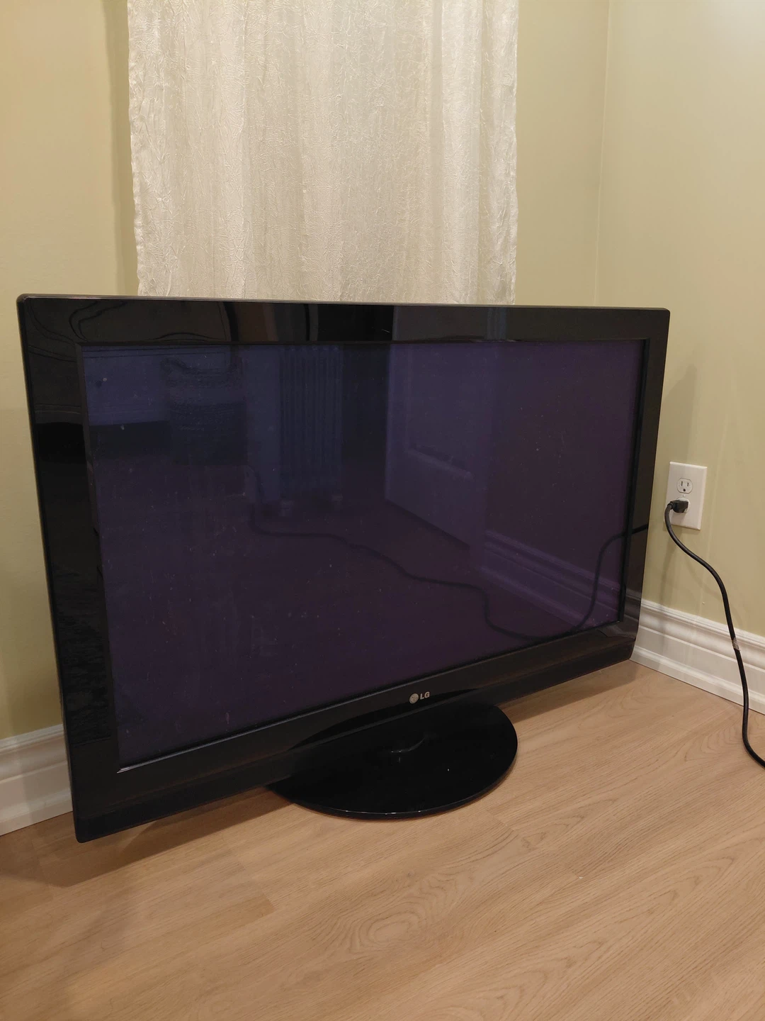 LG 42PG10 42" Plasma TV