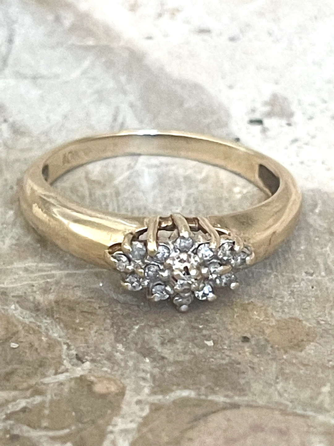Vintage solid gold Natural diamond ring - photo 2