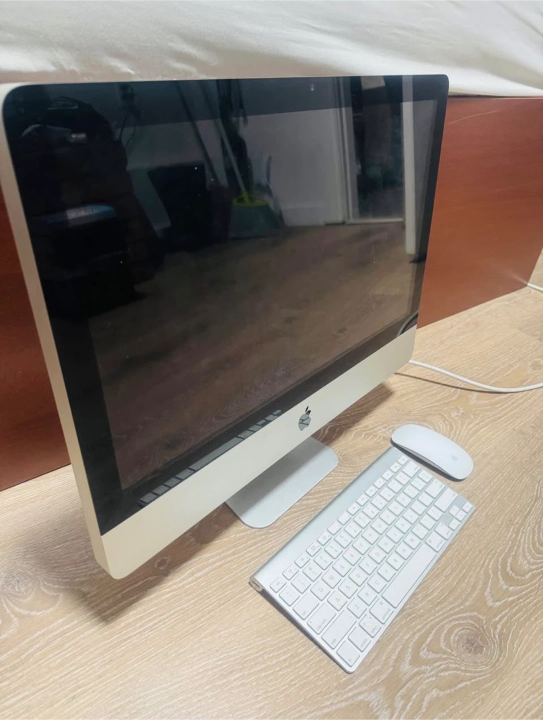 Apple iMac 21.5-inch (Mid 2011) with Keyboard & Mouse - photo 3