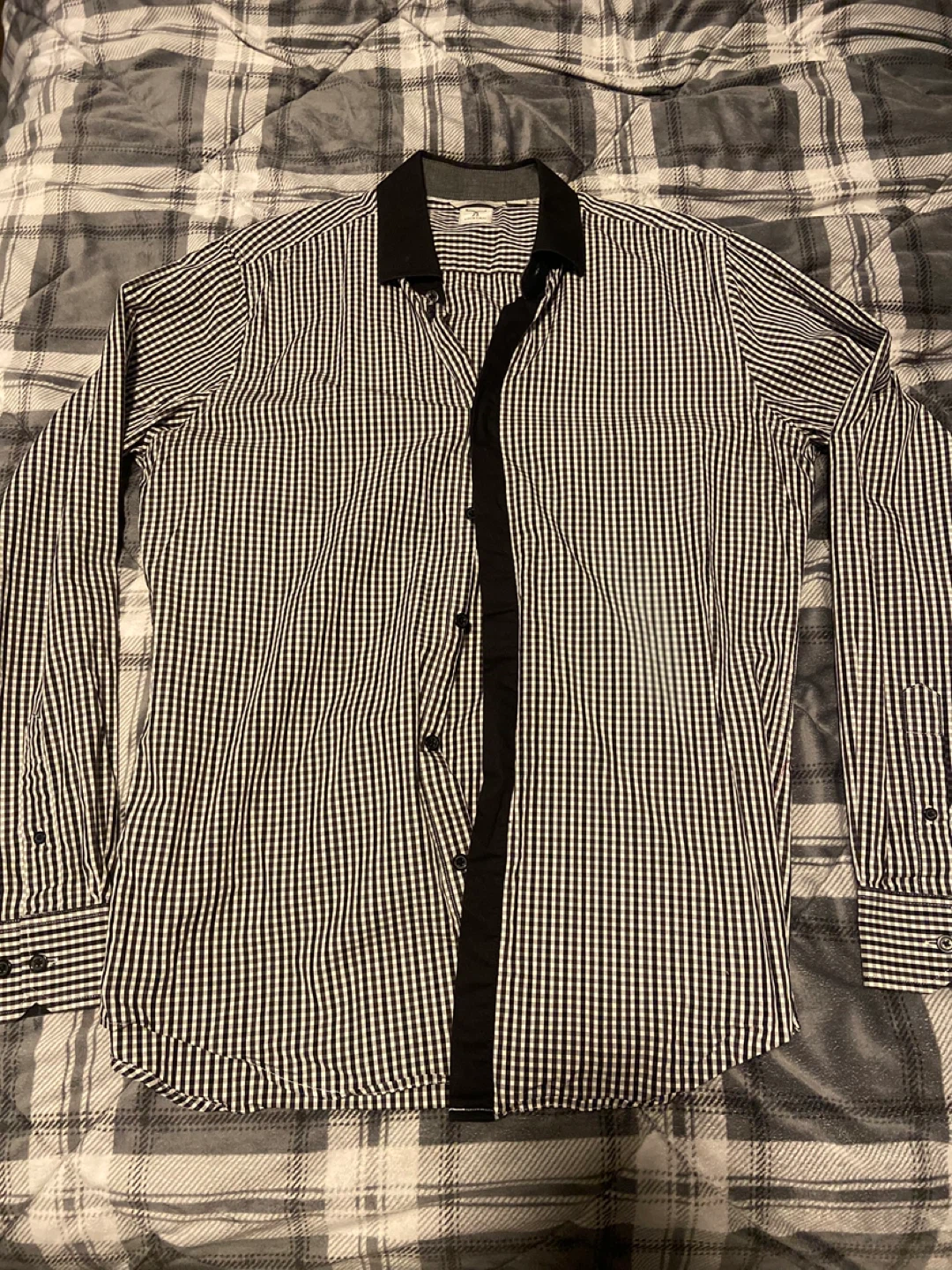 Men’s Plaid Dress Shirt Size Medium