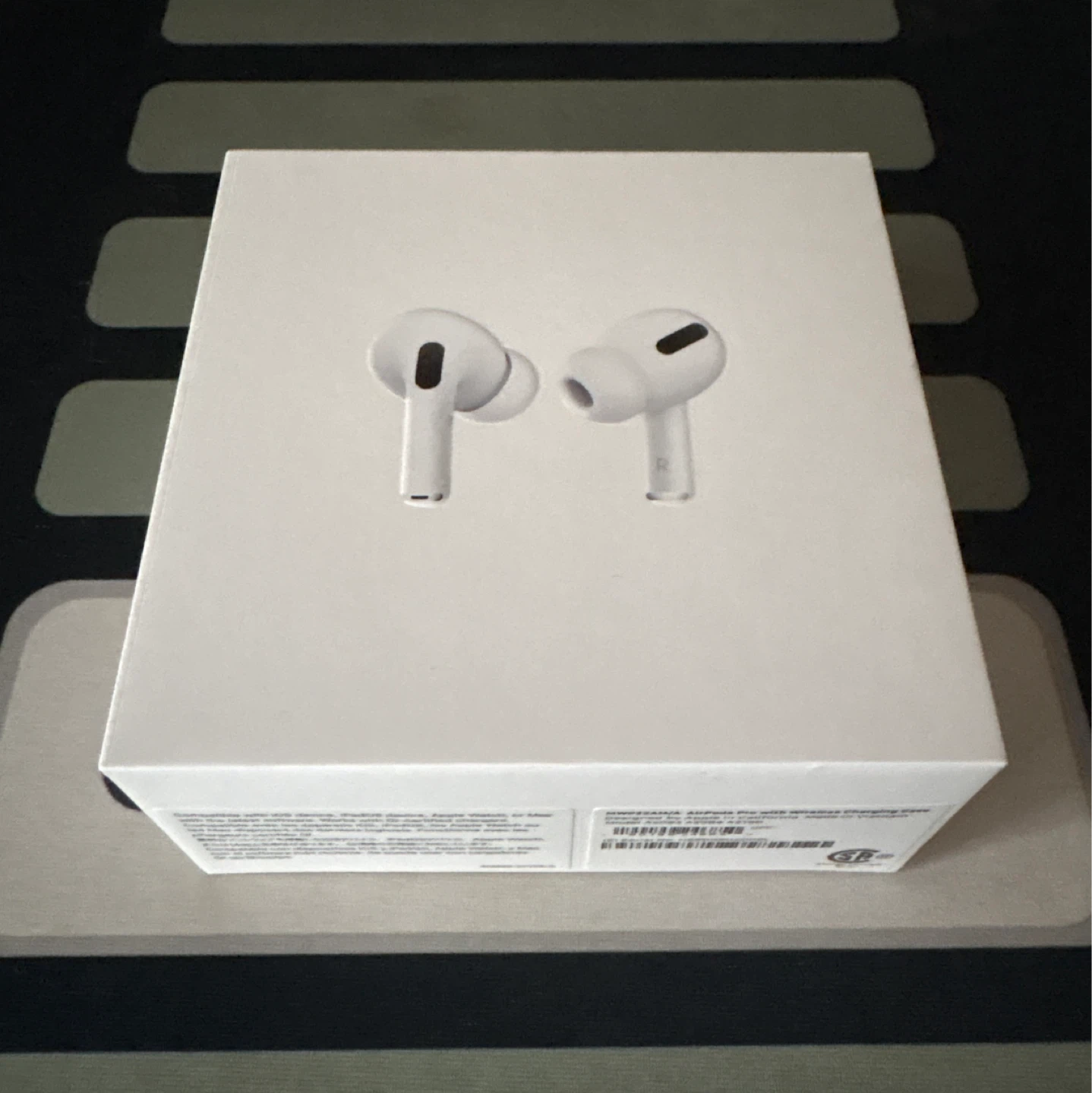 Apple AirPods Pro (1st generation) with wireless charging case
