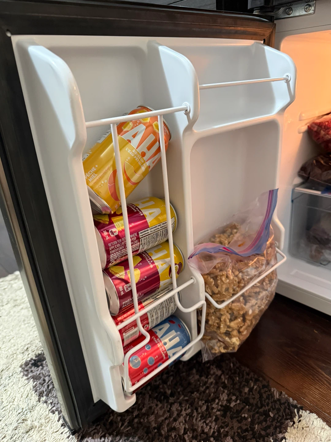 MOVING SALE - Danby Designer Mini Fridge & Freezer - photo 5