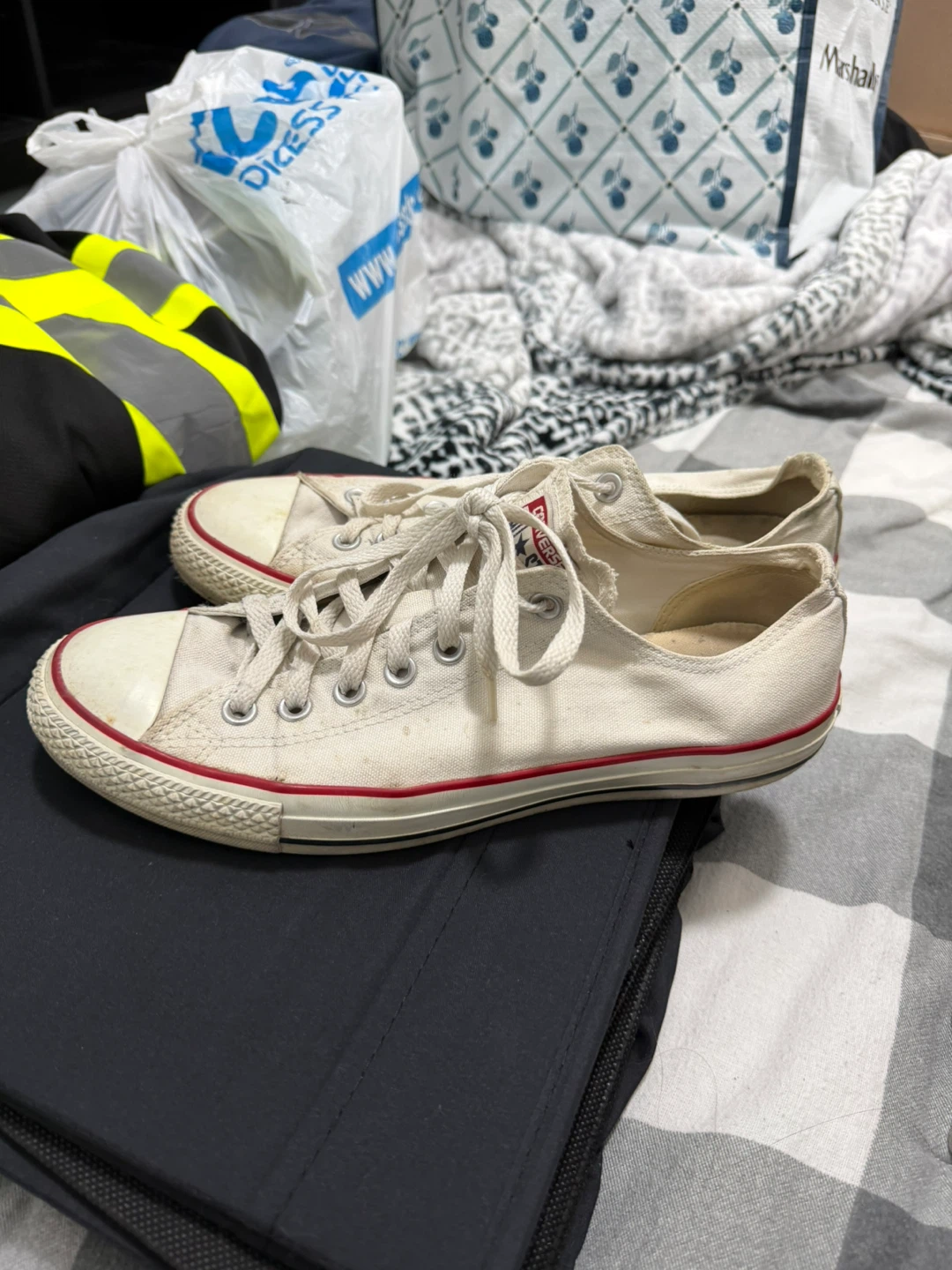 Converse All Star Sneakers - Size 9 Men’s /size 11 women - photo 2