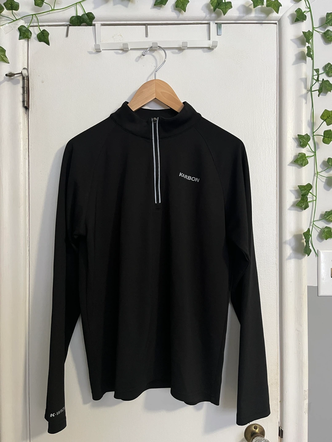 Karbon Black Zip Pullover - Size M