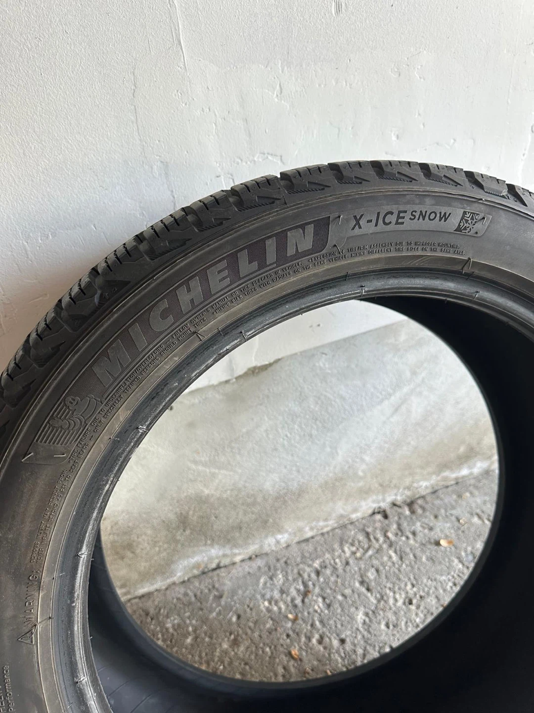 Michelin X-Ice Snow 235/45R18 Tire | 90-95% Tread - photo 3