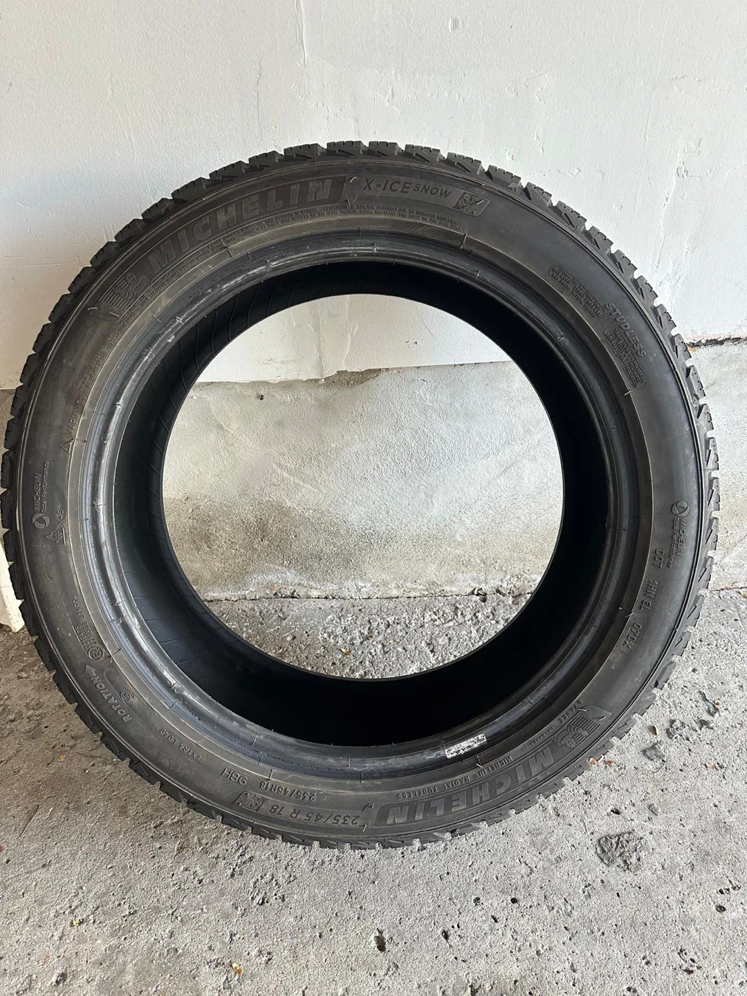Michelin X-Ice Snow 235/45R18 Tire | 90-95% Tread - photo 4