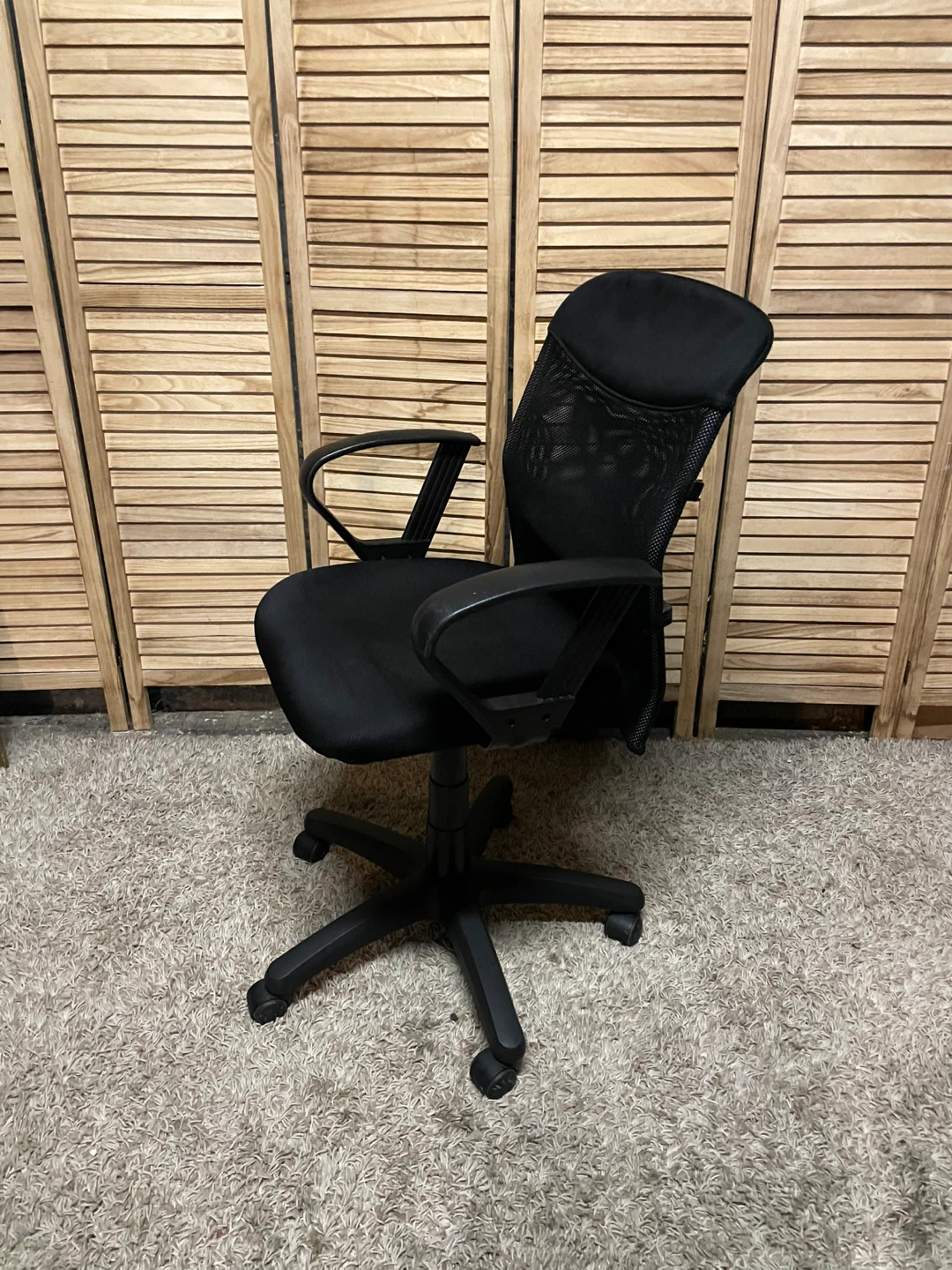 Black Mesh Office Chair - photo 2