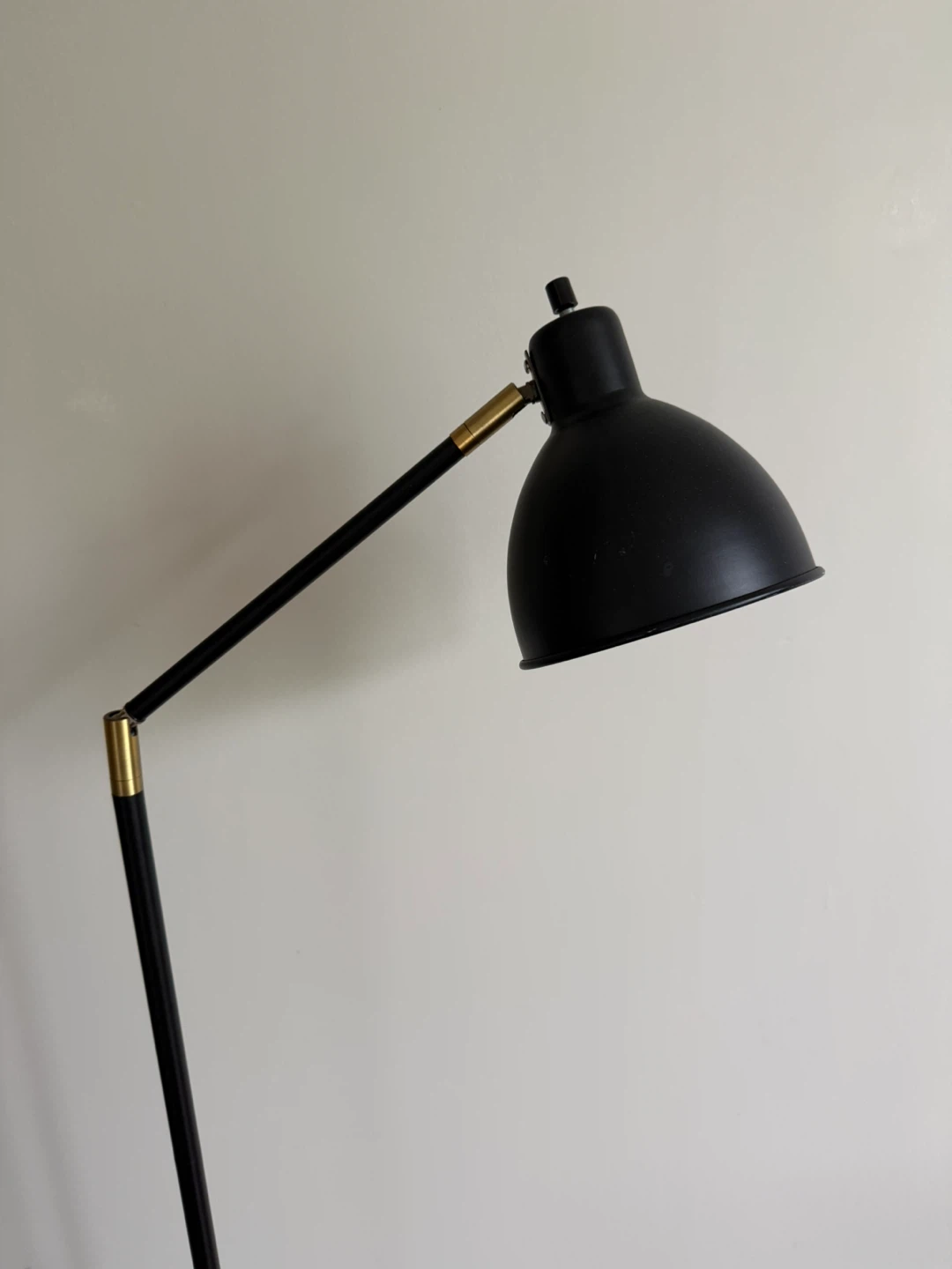 Black Floor Lamp